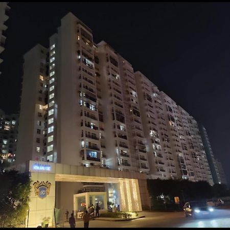 شقة Downtown Delight لاكناو المظهر الخارجي الصورة
